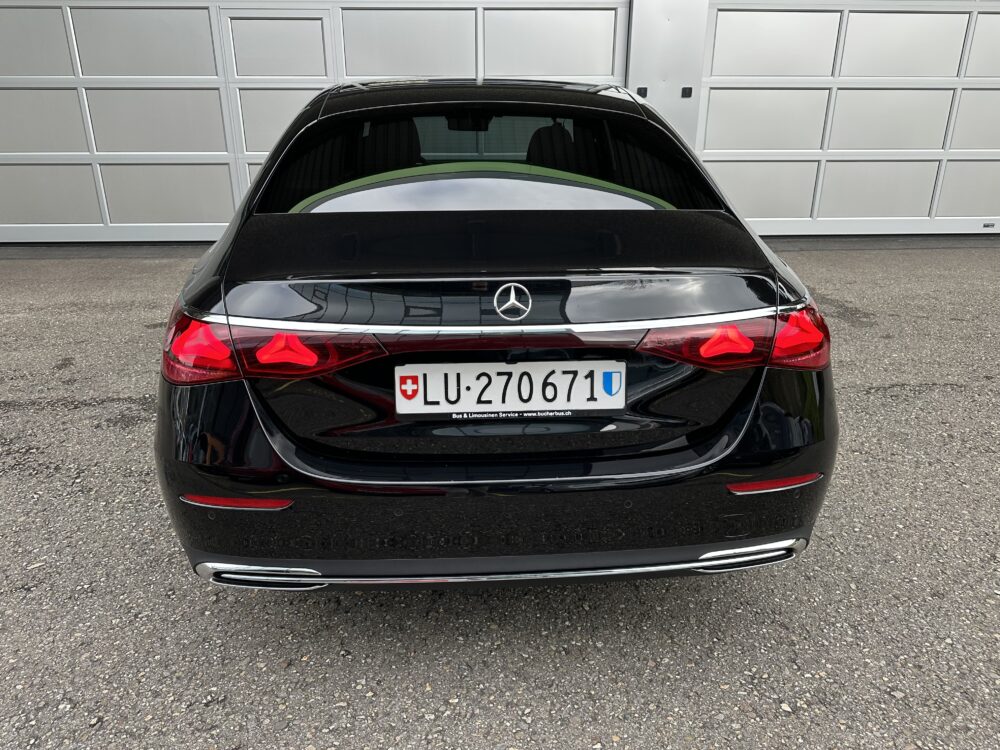 Mercedes E Klasse hinten